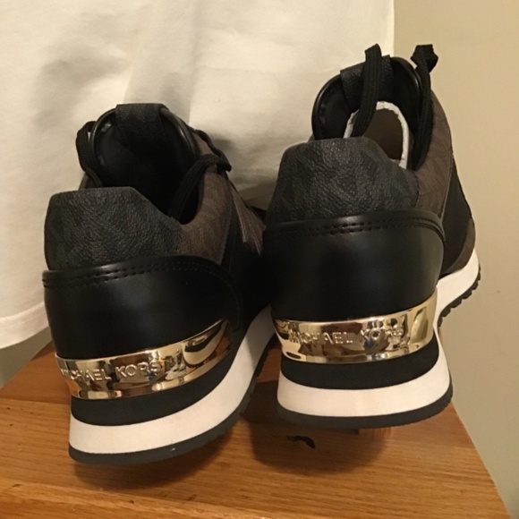 🔥Best offers, NWOT, Michael, Michael Kors, size 8.5M - Picture 6 of 6